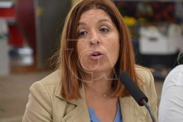 Presentación del calendario solidario 2010 en el Mercado Municipal de Telde (Foto TA)